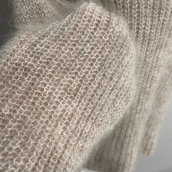 New Dimensione Maglia Warm Feminine  mohair beige Sweater size M Made in Italy - Picture 9 of 9